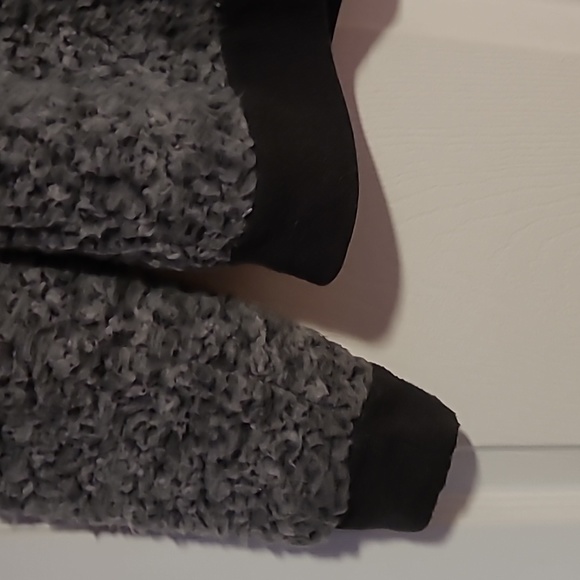 Teddy sweatshirt with sequined lips 💋 by Weekending size L - Picture 3 of 4